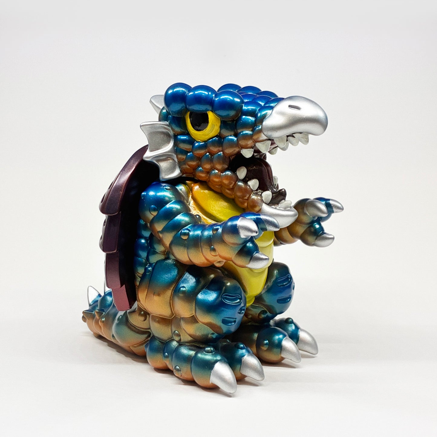 *LIMITED* SNARLAGON Soft Vinyl Figure