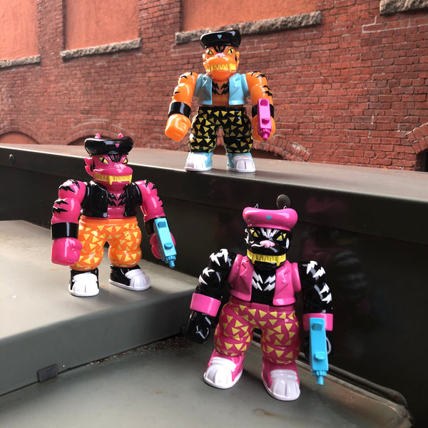 COMMANDER THUNDERFANG Vinyl Figure Pink Laser Wolf Attack