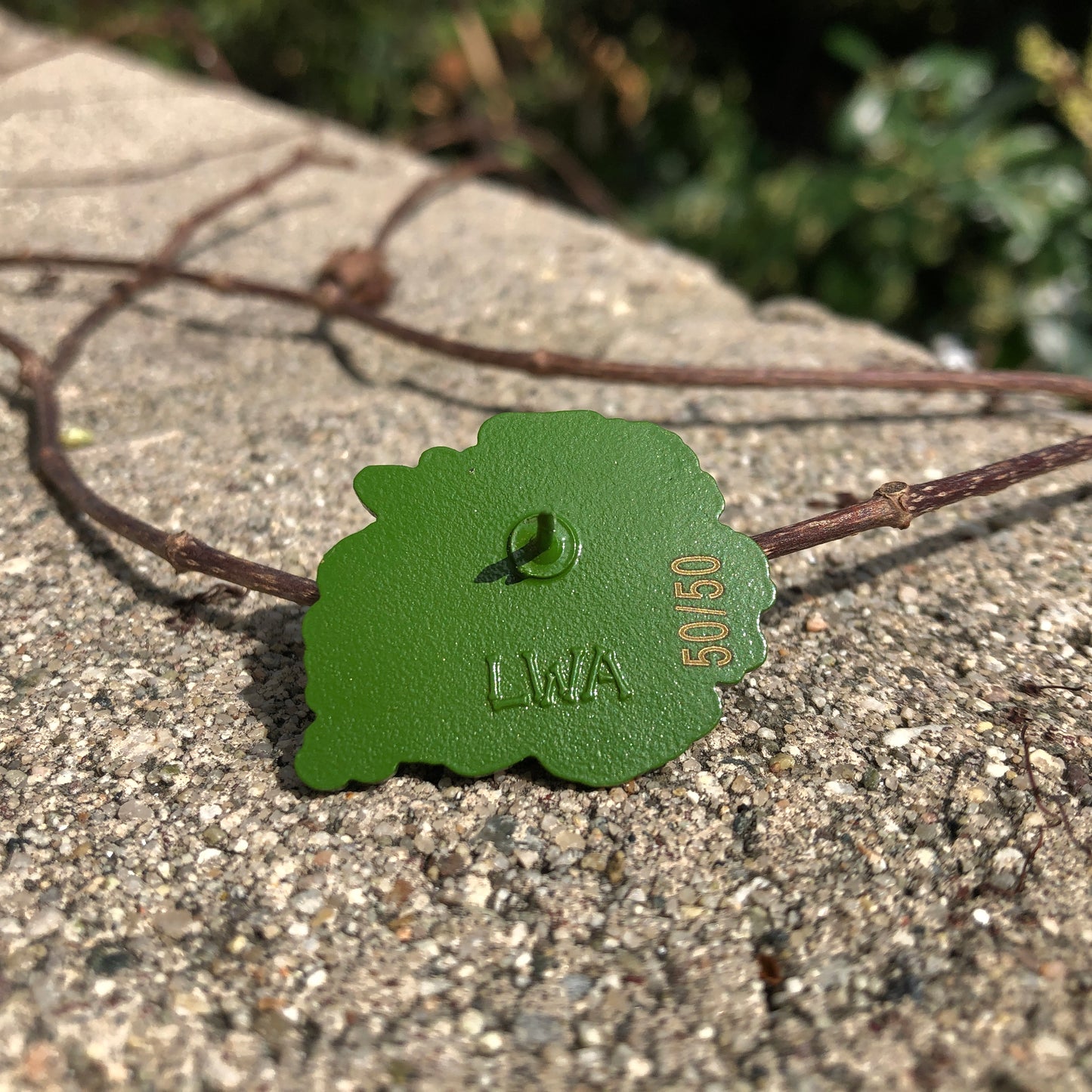 *LIMITED* AGATHA GREEN MAGIC Glow In The Dark Pin